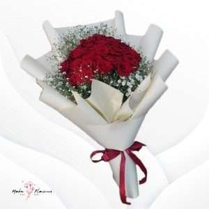 Bouquet thrown first