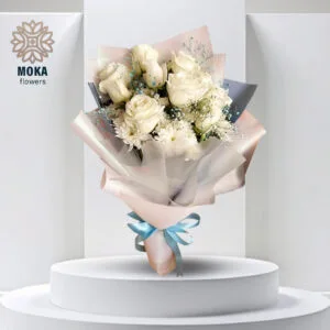(c2) white roses