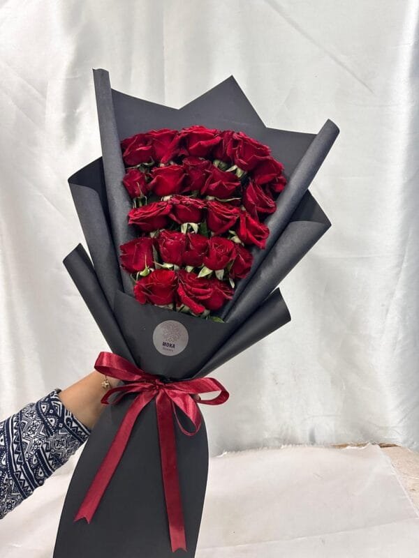 Red roses - Image 4