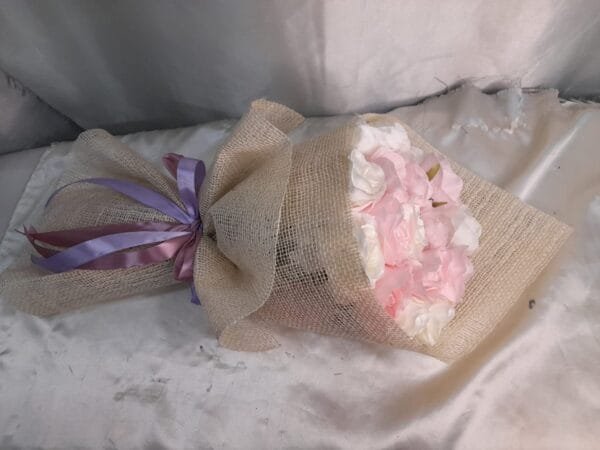 Artificial pink bouquet - Image 2
